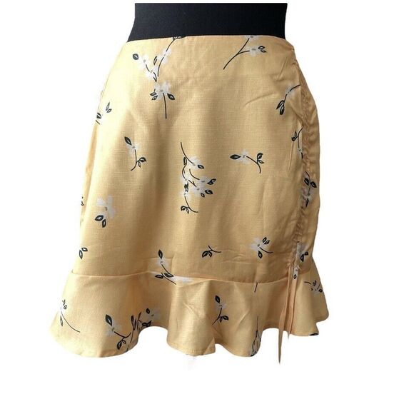 SIMPLEE Yellow Floral Mini Skirt Drawstrings Side Flirty Hemline Women’s L New - Picture 2 of 8